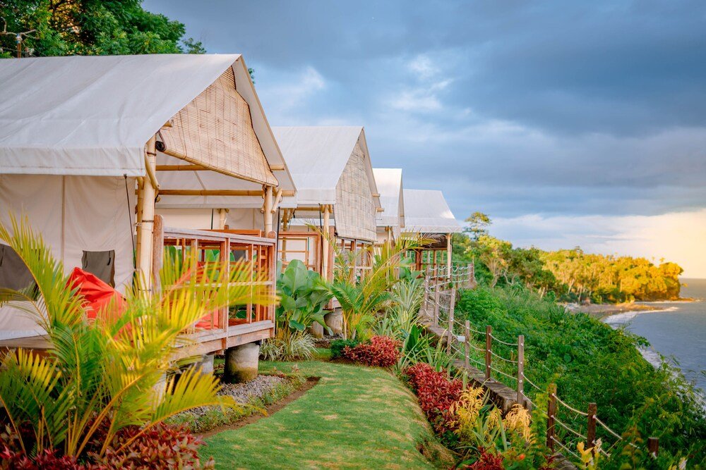Glamping accommodation at Bali Cliff Glamping in Karangasem