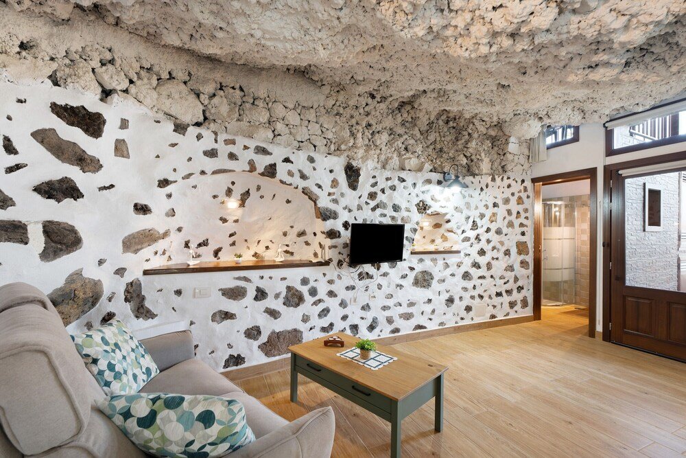 Bedroom of Cueva El Desvelo on La Palma