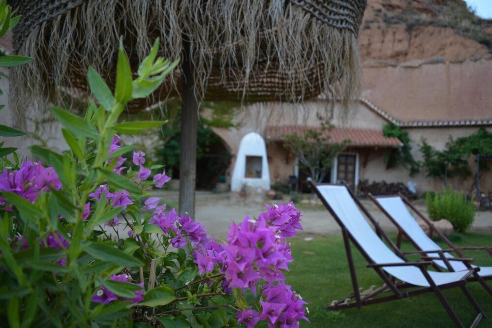 Cuevas Almagruz, cave accommodation in Purullena: photo 4 of 8