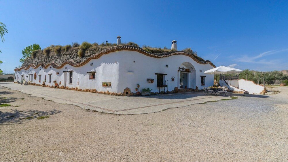 Cuevas La Chumbera Casa La Higuera in Fonelas: photo 2 of 8