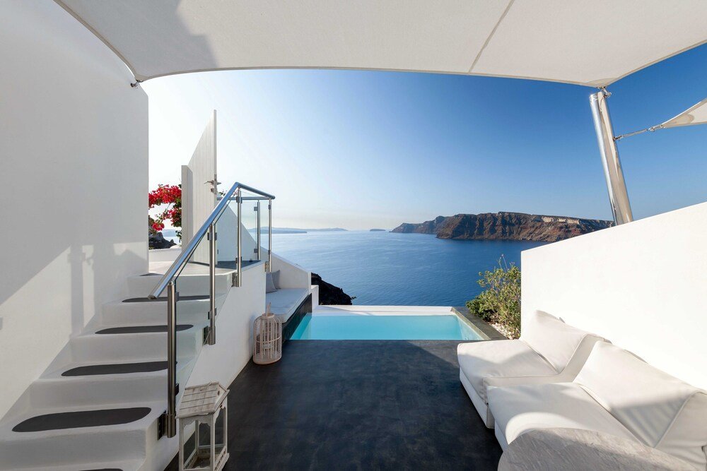Marizan Caves & Villas in Oia, Santorini, general view of the property
